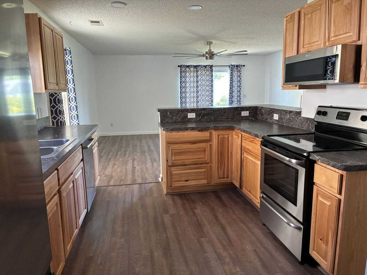 630 Glen Haven Dr - Photo 3 of 15