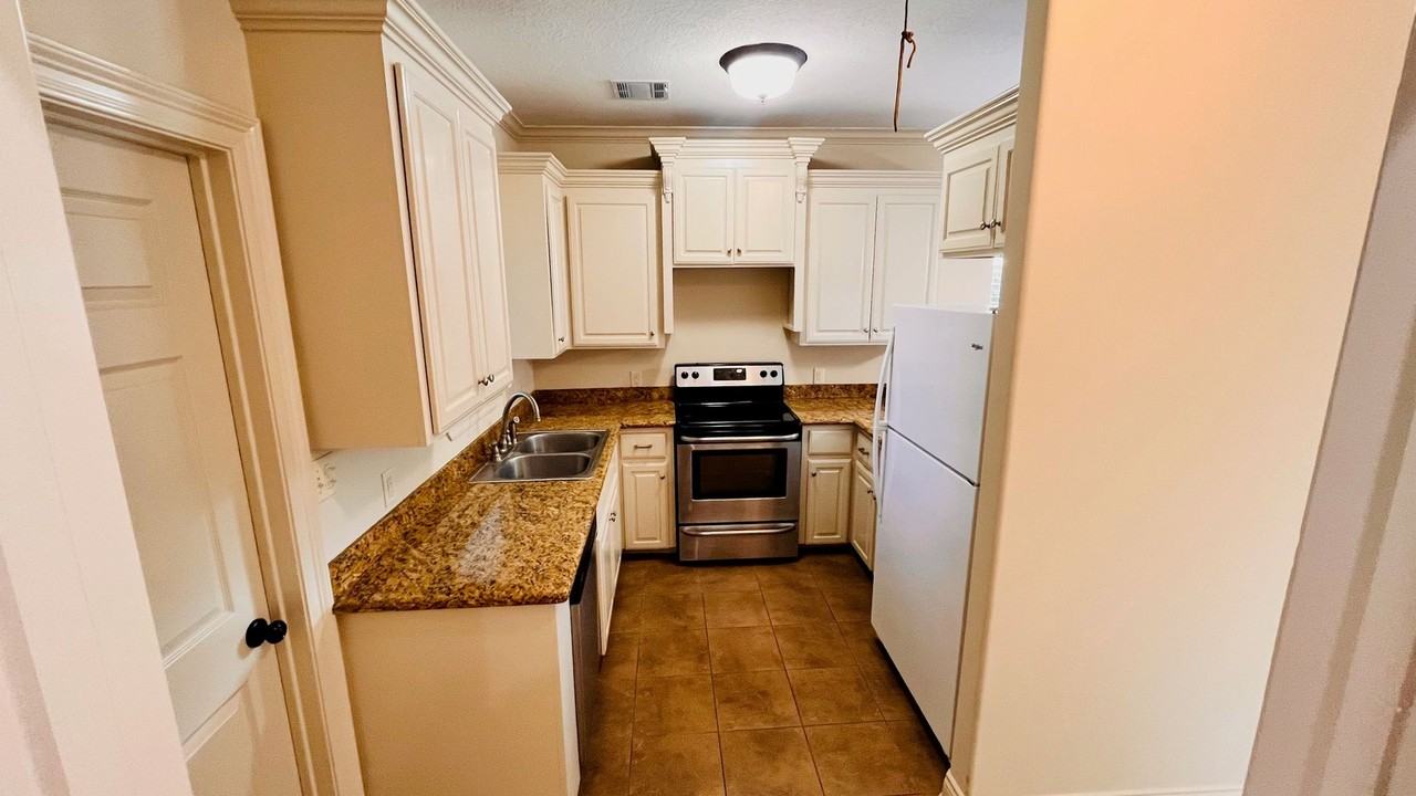 2709 Enterprise Blvd #A - Photo 3 of 14