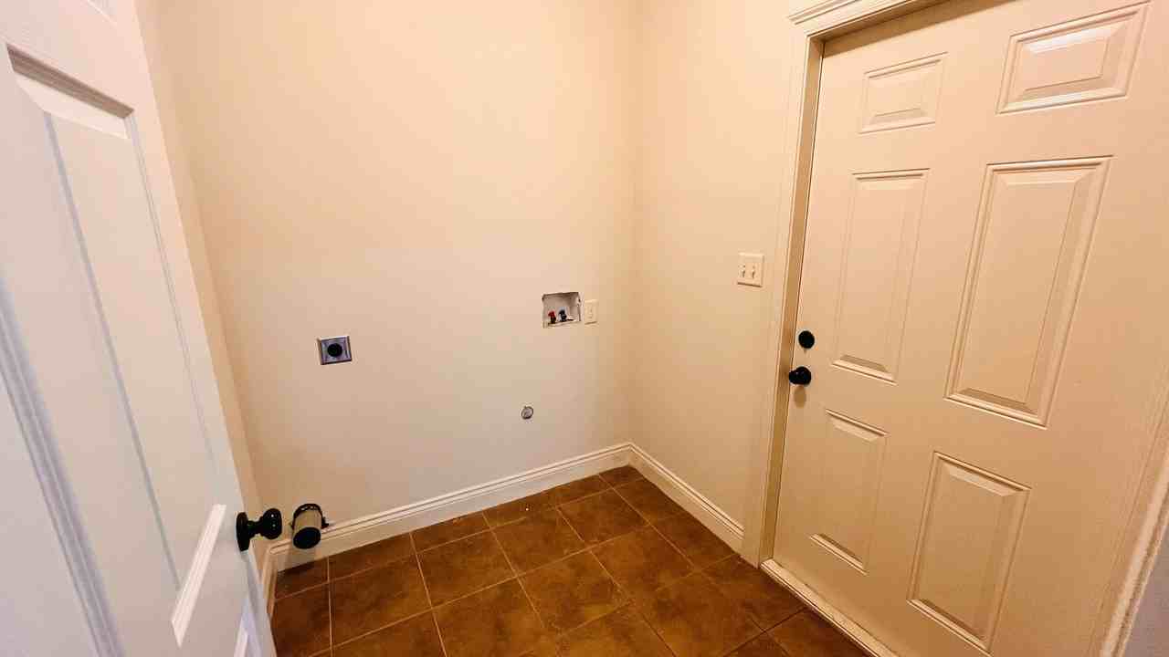 2709 Enterprise Blvd #A - Photo 5 of 14