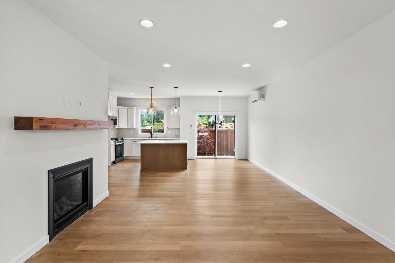 627 Legacy Way - Photo 2 of 12