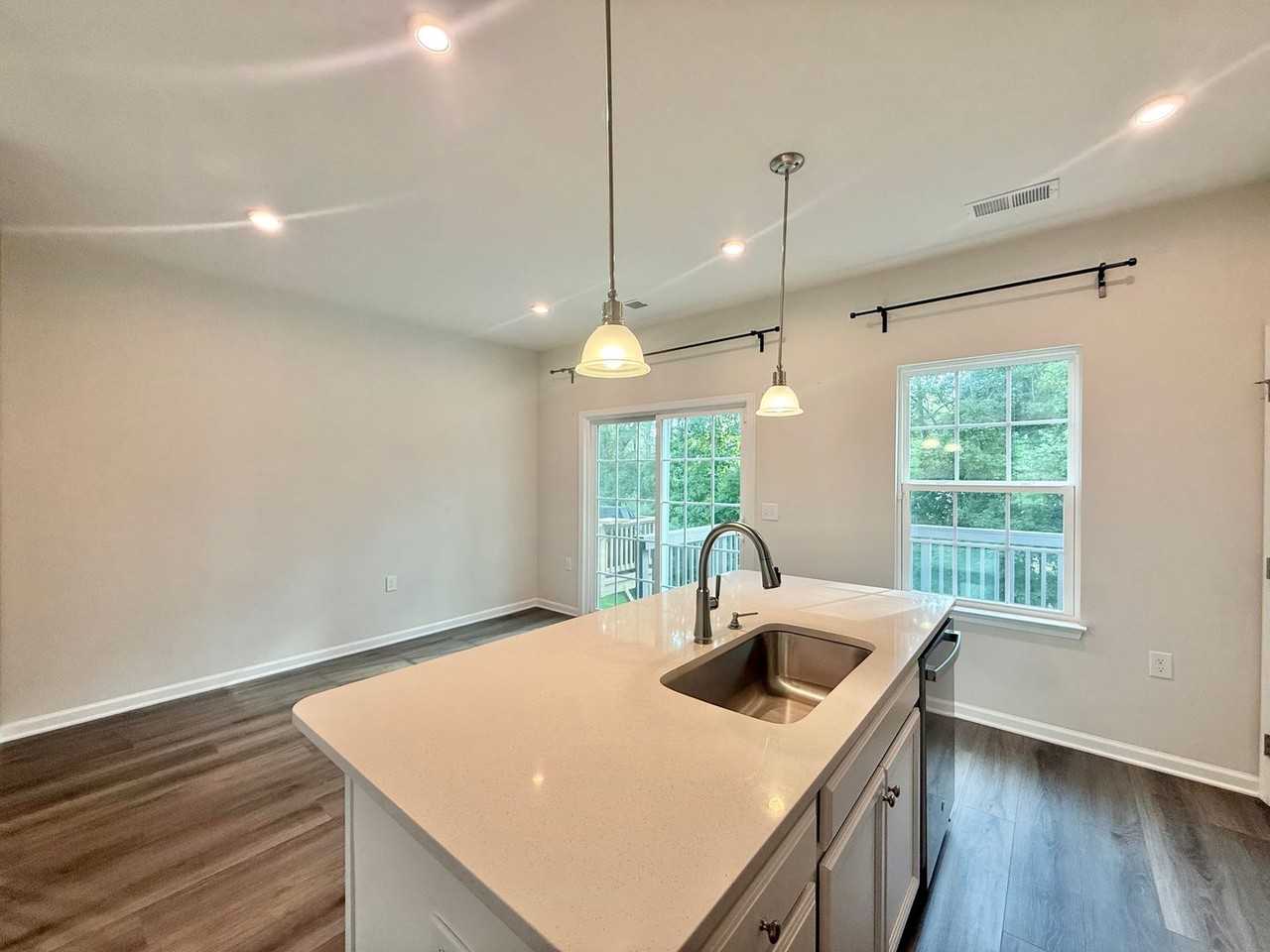 1130 Romeria Dr - Photo 6 of 24