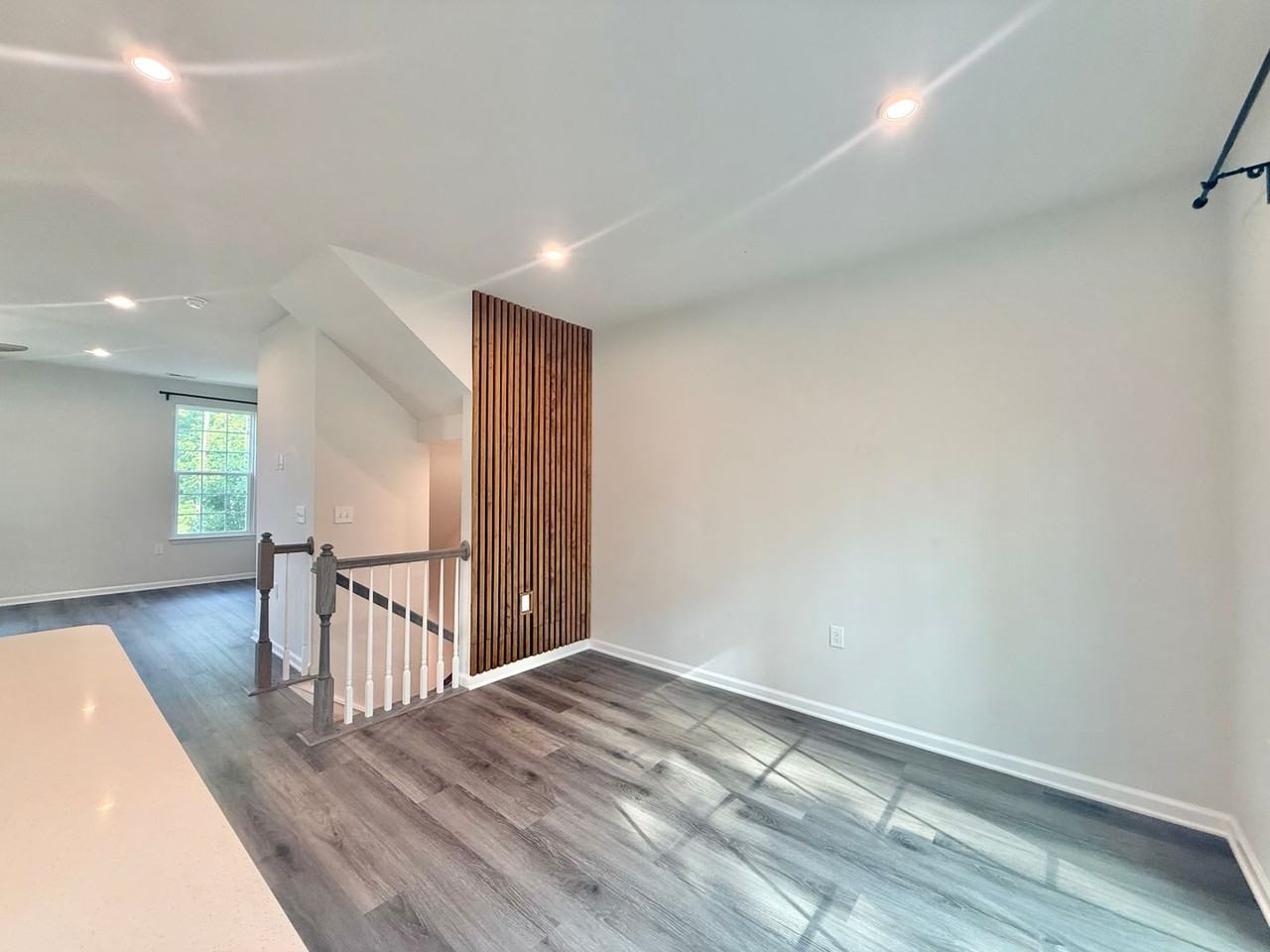 1130 Romeria Dr - Photo 7 of 24