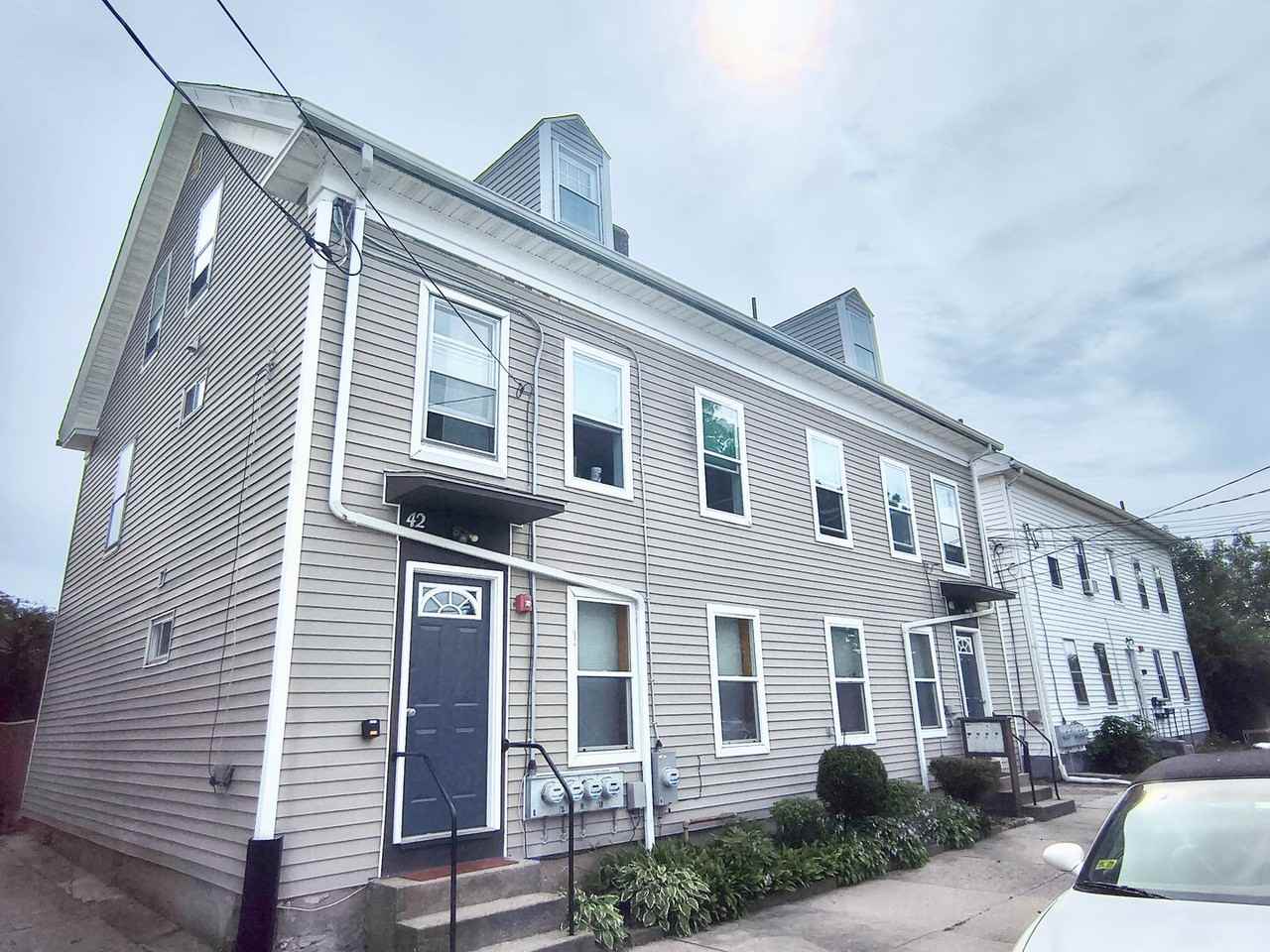 48 Bentley St #2