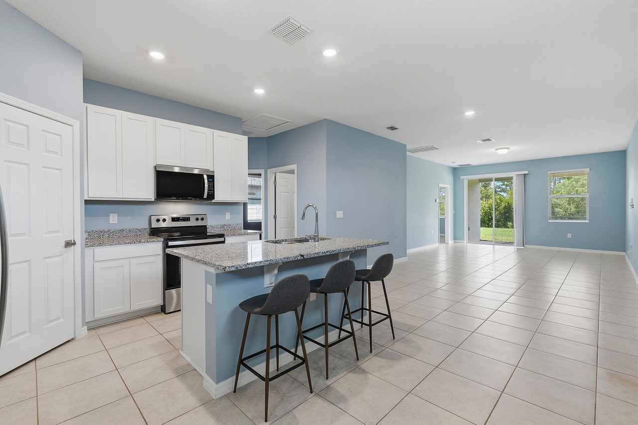 3113 Crab Trap Dr - Photo 2 of 10