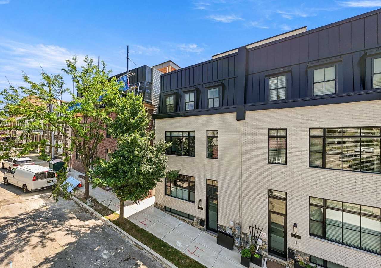 206 Kalos St - Photo 3 of 50