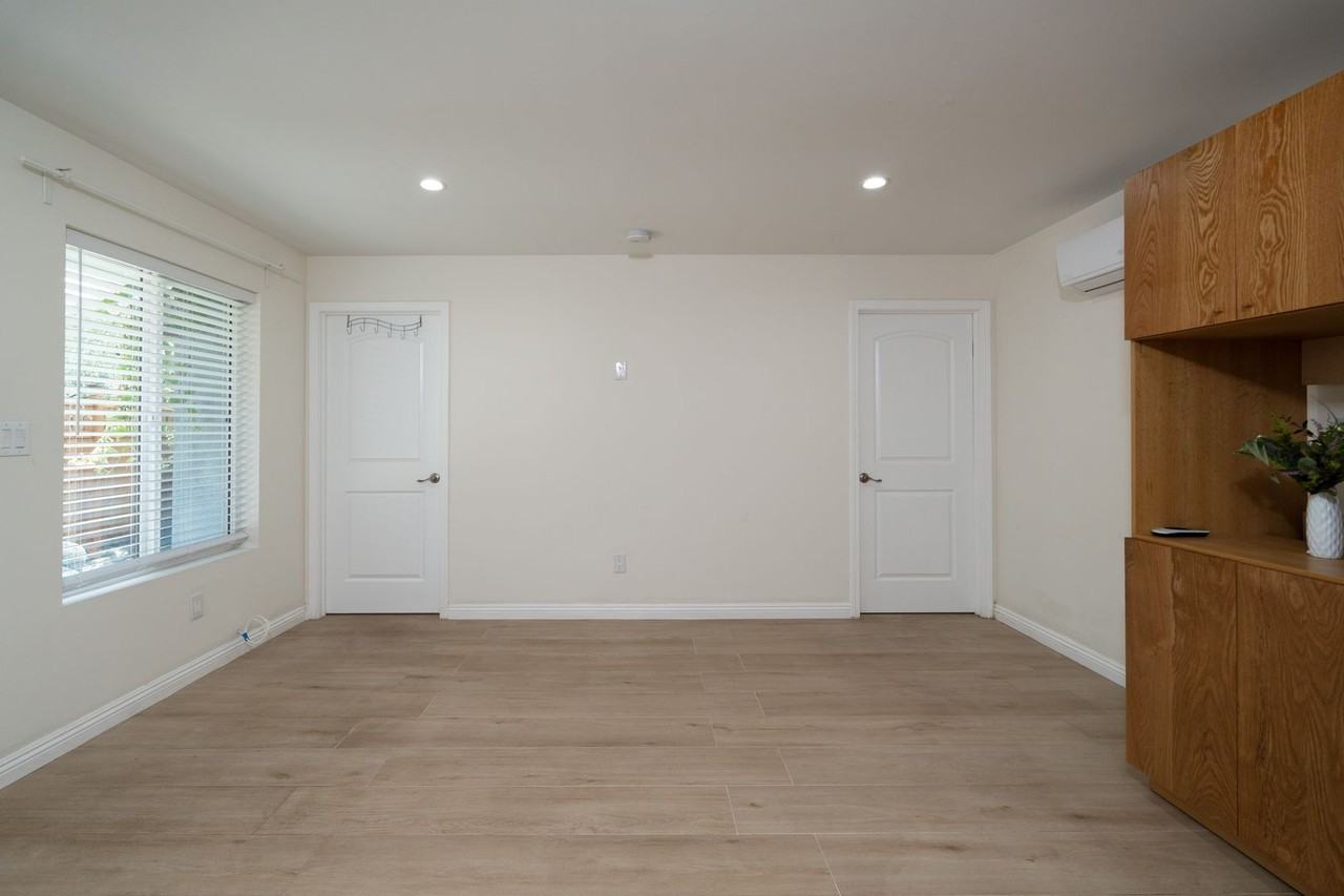 449 Norumbega Dr #1 - Photo 4 of 21