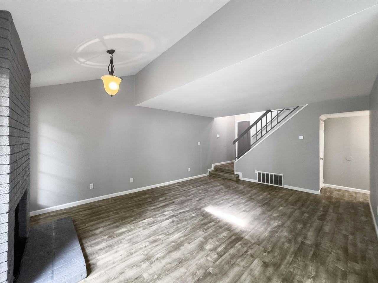 10403 Golden Meadow Dr - Photo 4 of 29