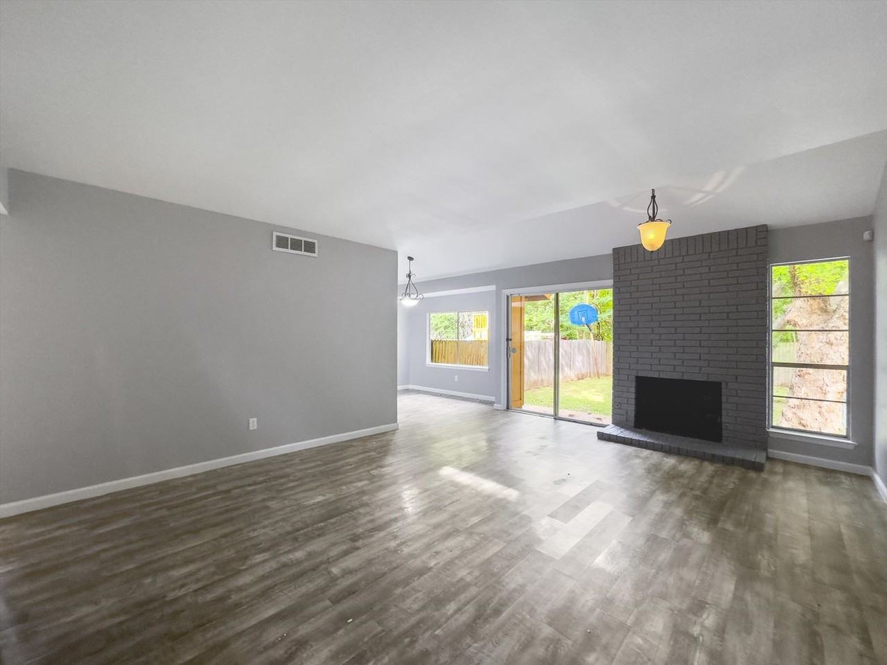 10403 Golden Meadow Dr - Photo 6 of 29