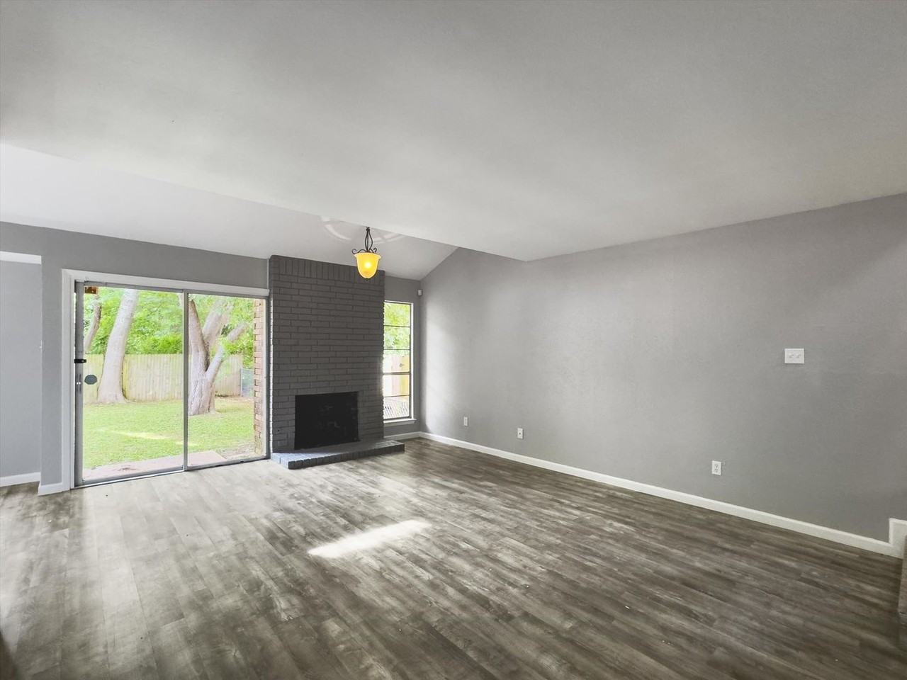 10403 Golden Meadow Dr - Photo 7 of 29