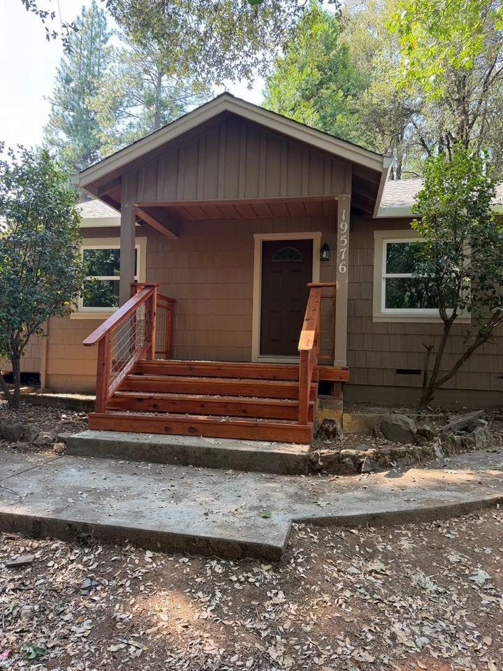 19576 Baumann Rd - Photo 2 of 14