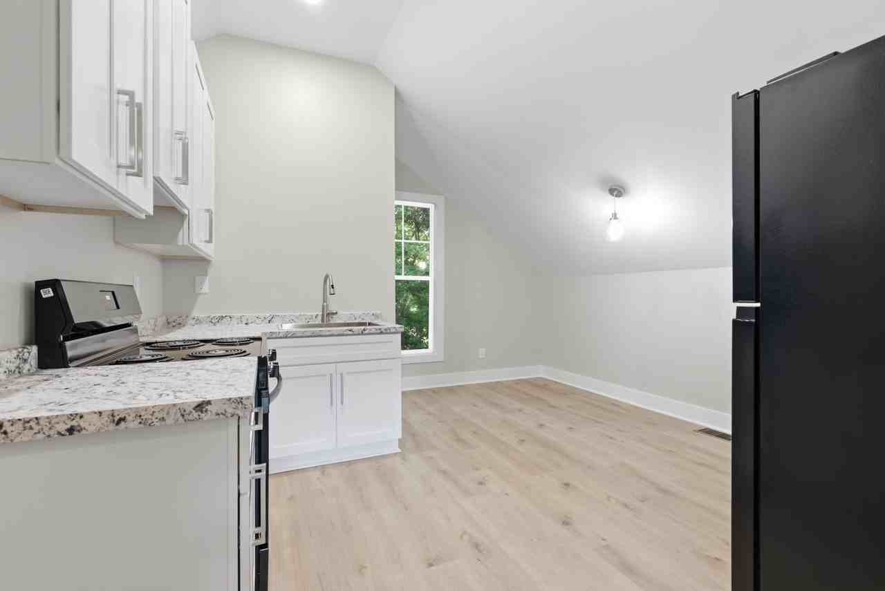 310 310 Kemper Road--Studio - Photo 4 of 15