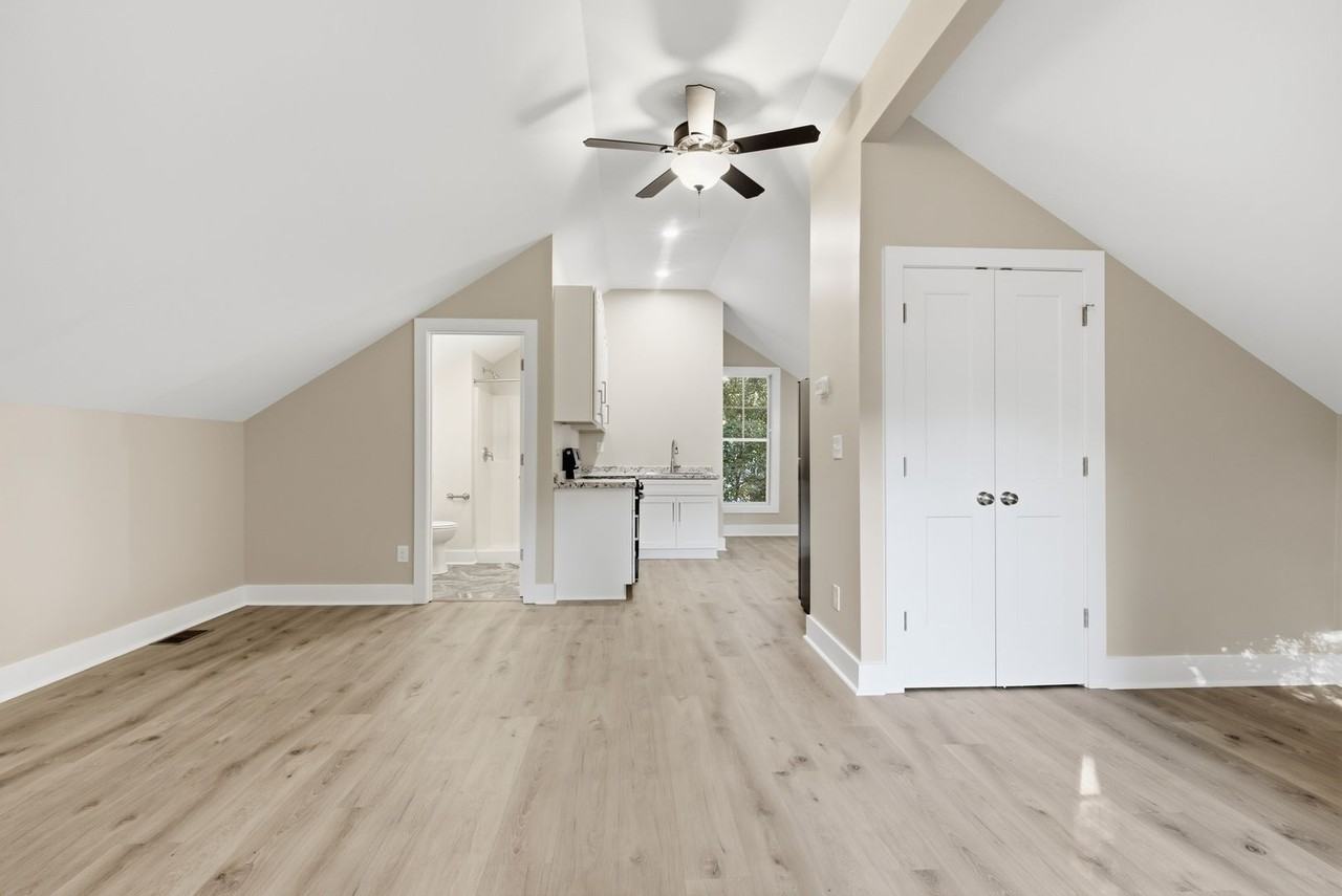 310 310 Kemper Road--Studio - Photo 5 of 15