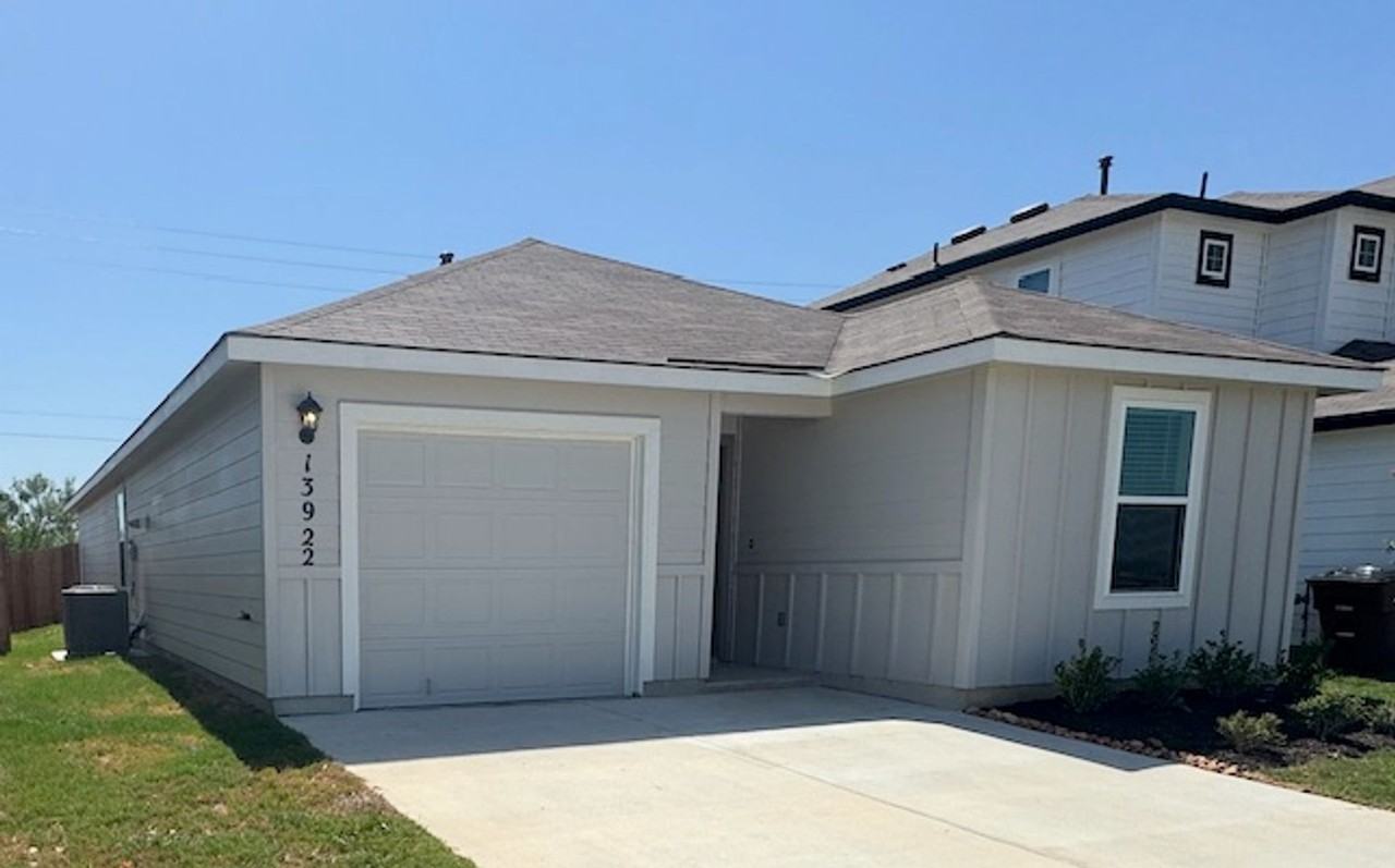 13922 Peace Ave - Photo 3 of 50