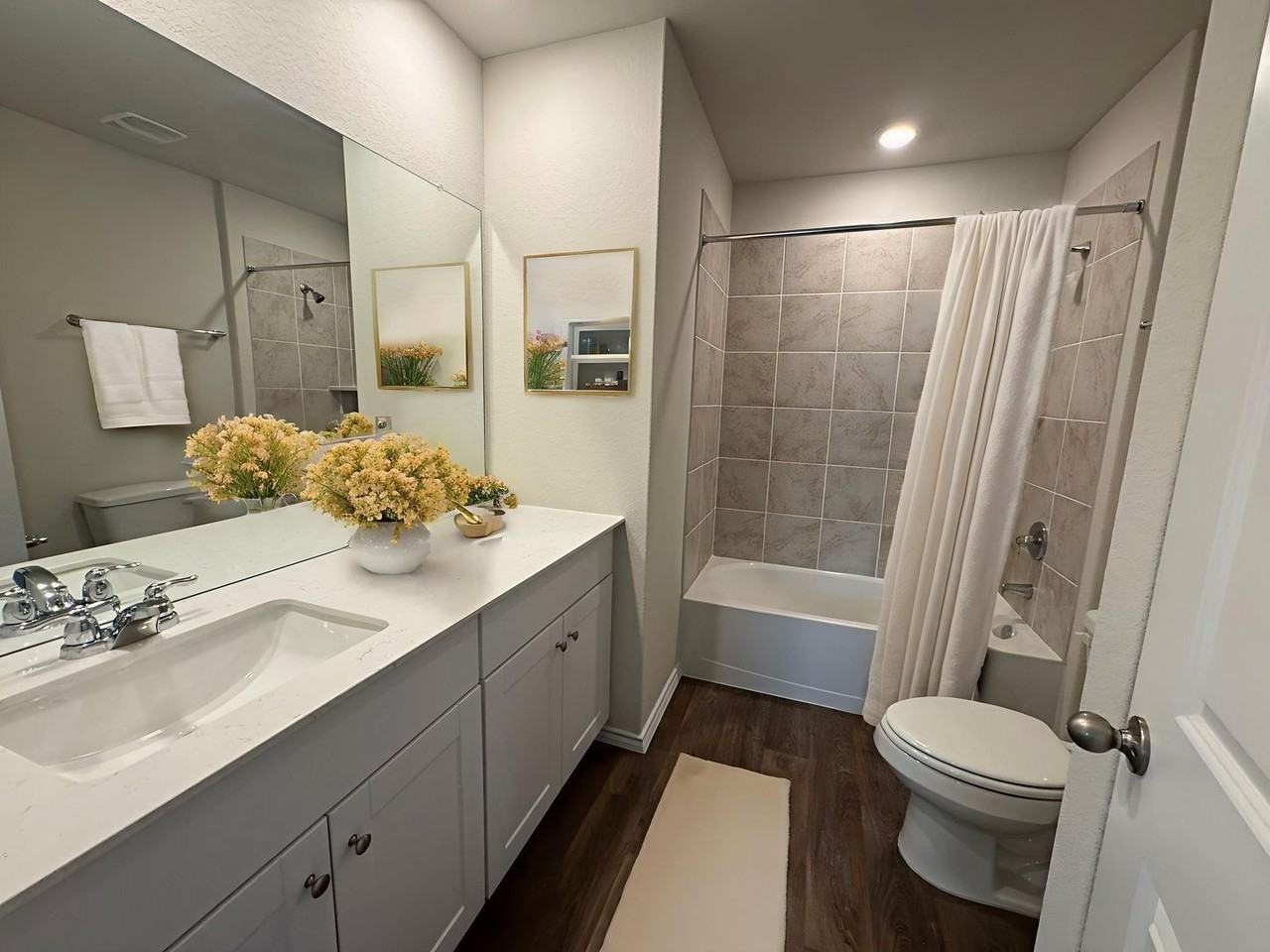 13922 Peace Ave - Photo 7 of 50