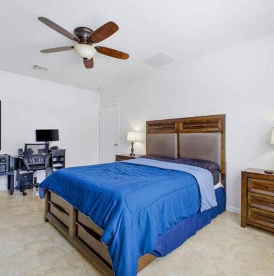 113 Se 3rd Ave - Photo 5 of 10