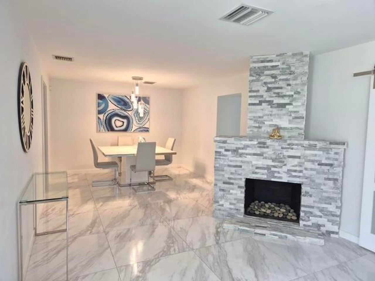 1029 Omar Rd - Photo 3 of 16