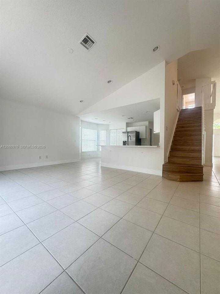 4180 Sea Mist Way - Photo 4 of 20