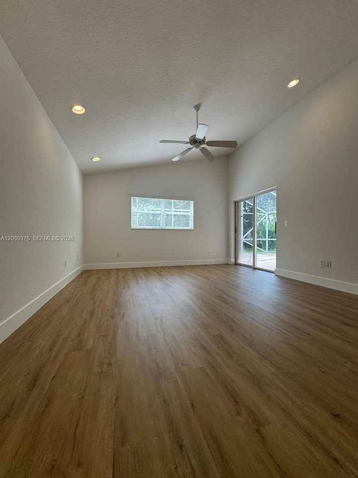 4180 Sea Mist Way - Photo 5 of 20