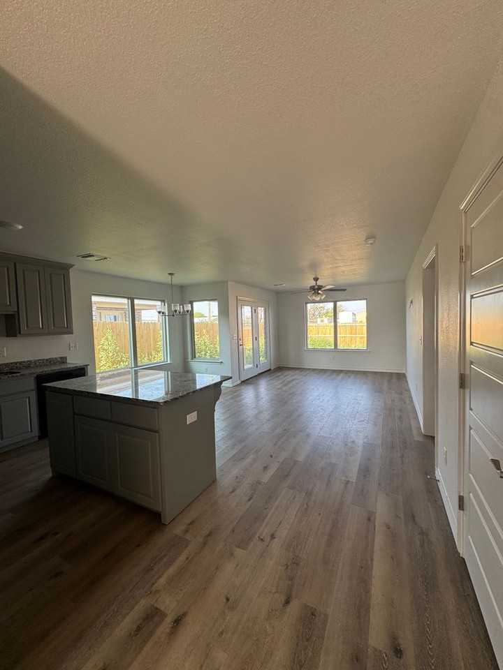 1108 Caprock St #B - Photo 7 of 15