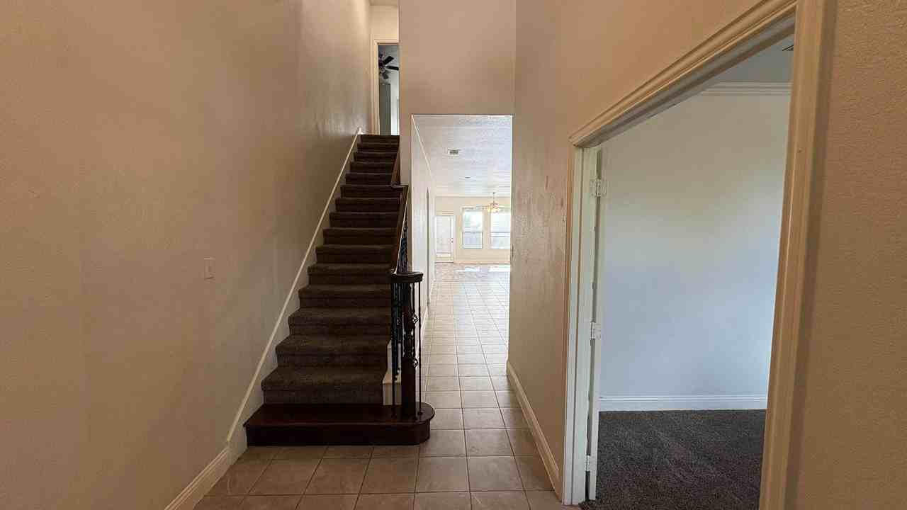 610 Alderwood Ct - Photo 2 of 28