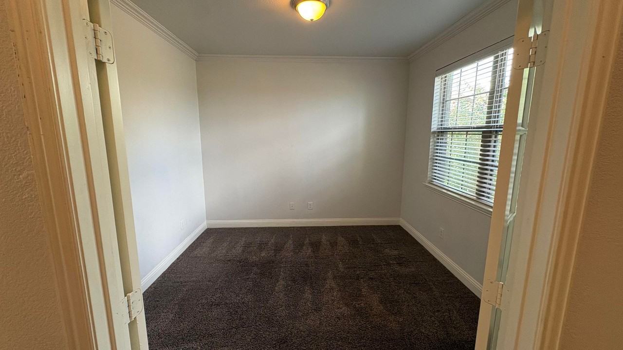 610 Alderwood Ct - Photo 3 of 28