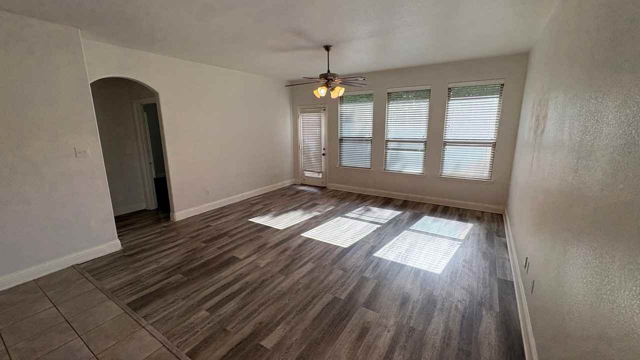 610 Alderwood Ct - Photo 6 of 28