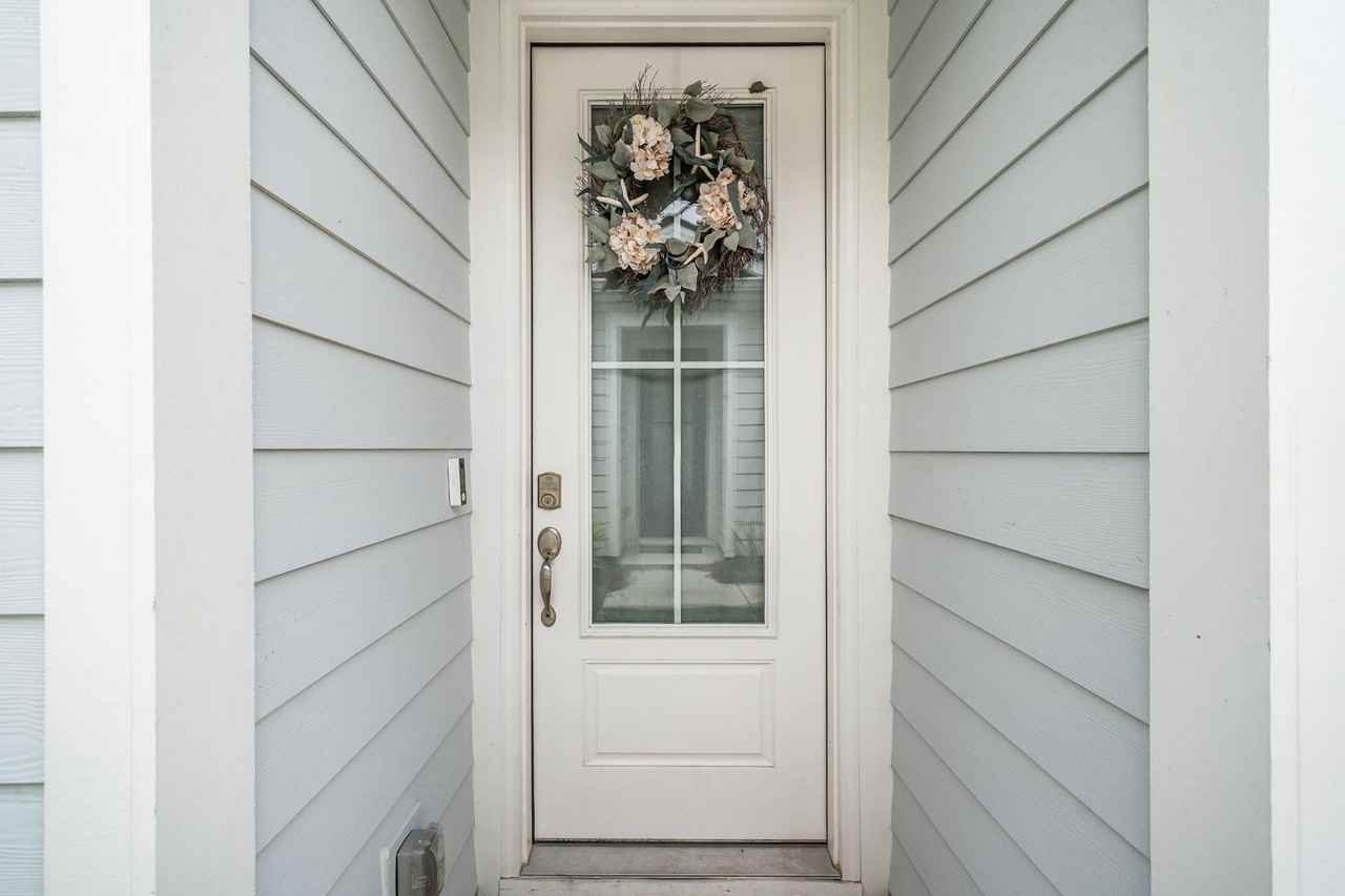 182 Holloway Hl - Photo 6 of 38