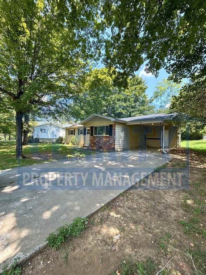 260 Royal Dr Nw - Photo 2 of 24