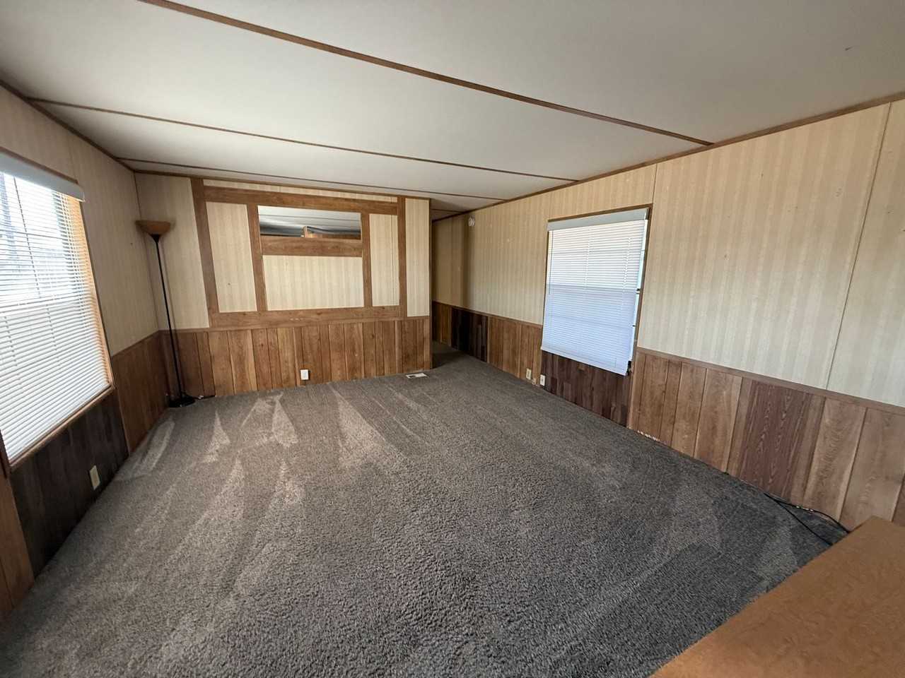 1652 E Gran Circulo - Photo 3 of 13