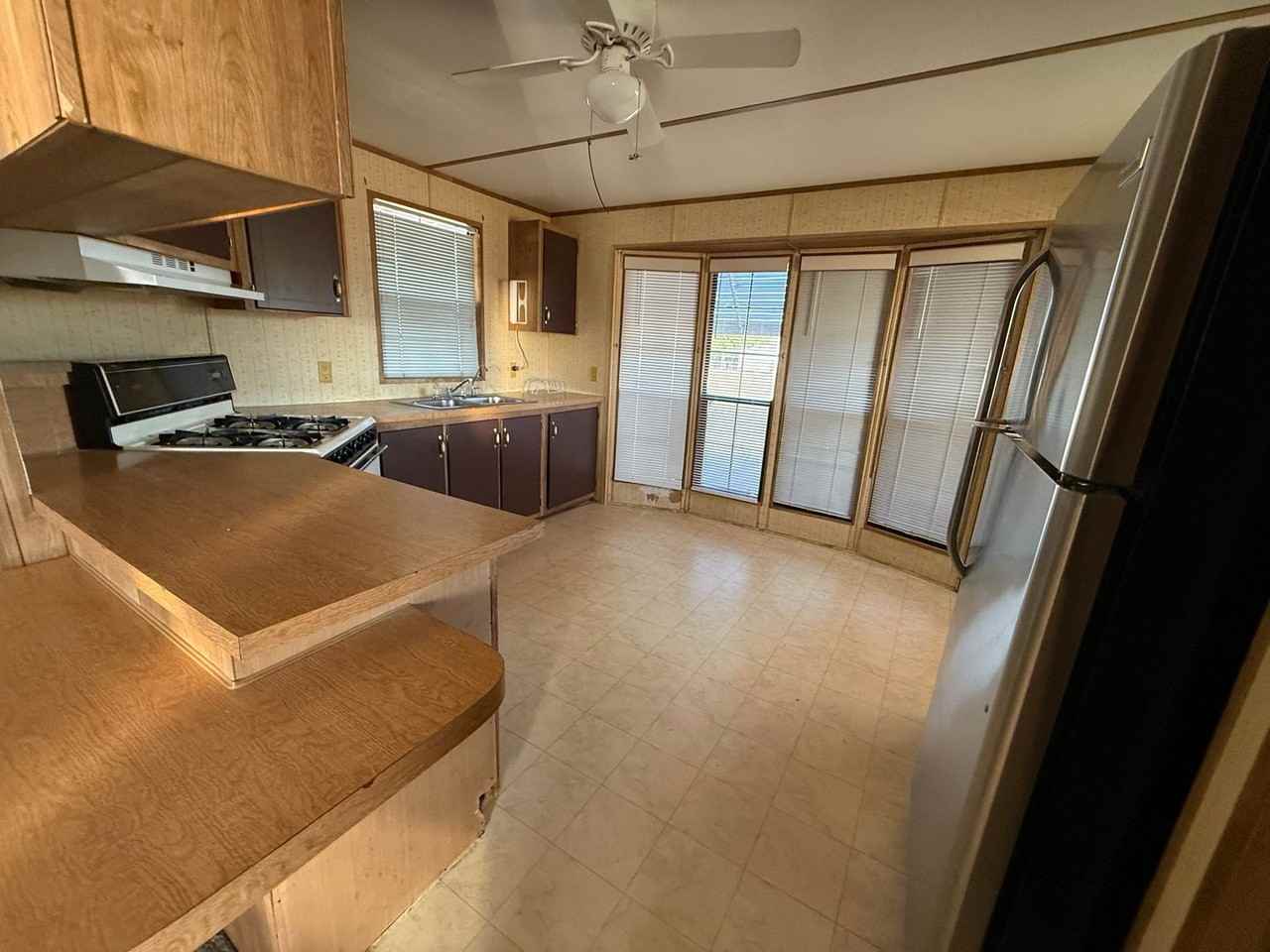 1652 E Gran Circulo - Photo 4 of 13