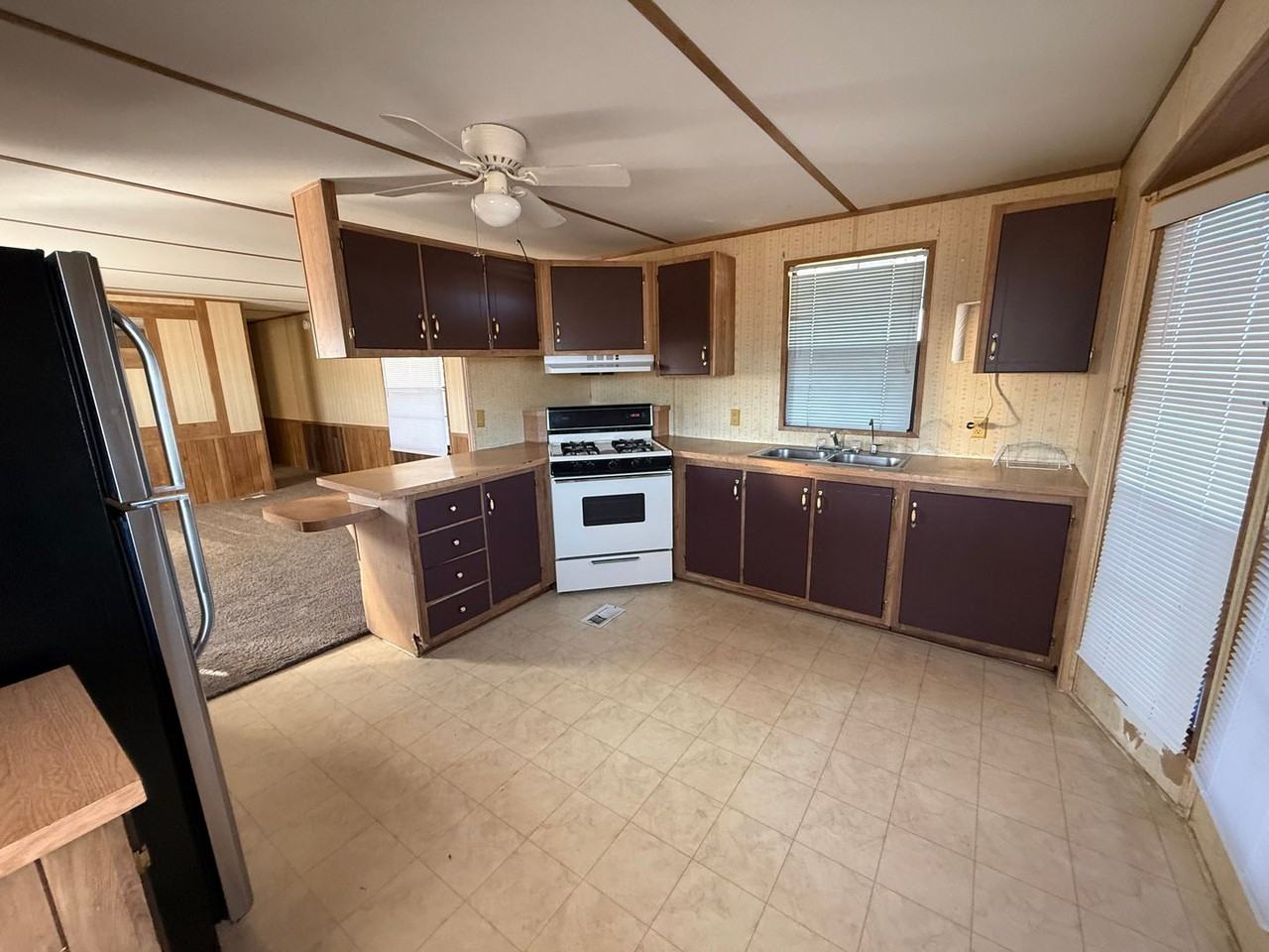 1652 E Gran Circulo - Photo 5 of 13