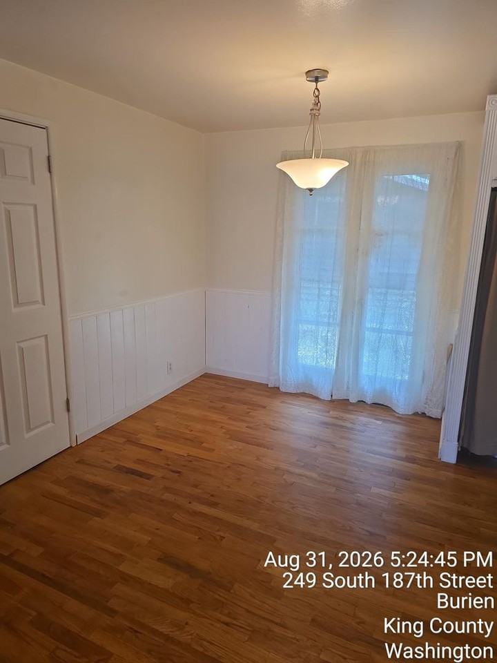 249 S 187th St - Photo 3 of 17