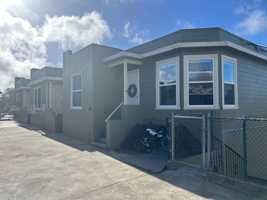 featured image of 412-414 412-414 & 416 E Street