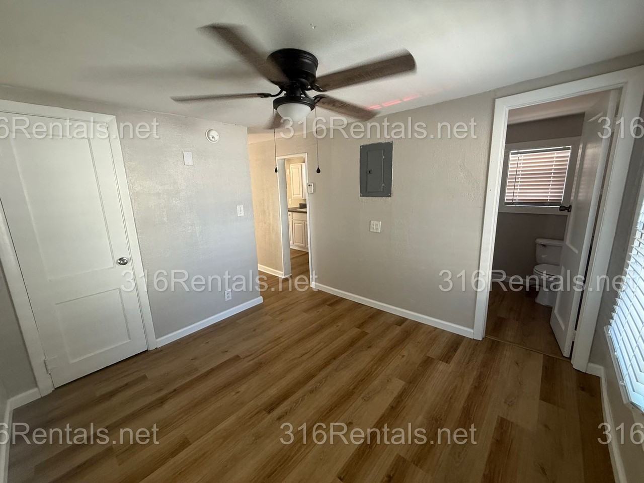 N Spruce Ave - Photo 6 of 9