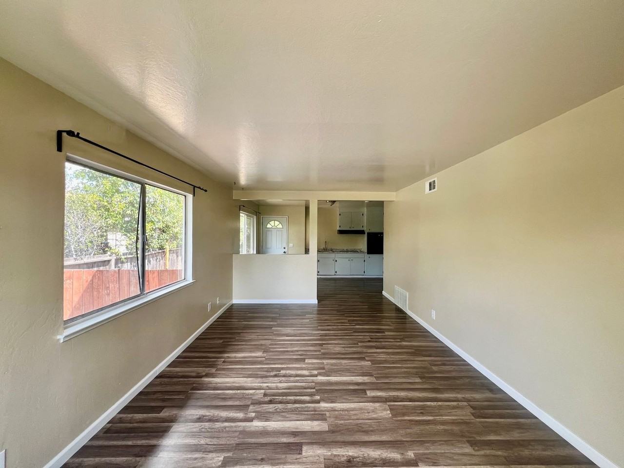 2541 Monticello Way - Photo 2 of 13