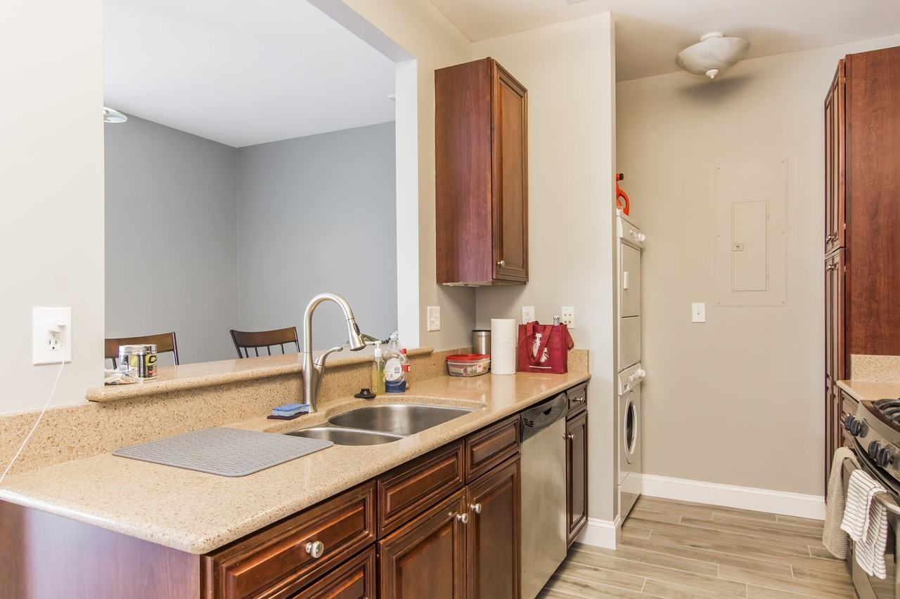 1132 Grace Hill Dr - Photo 6 of 45