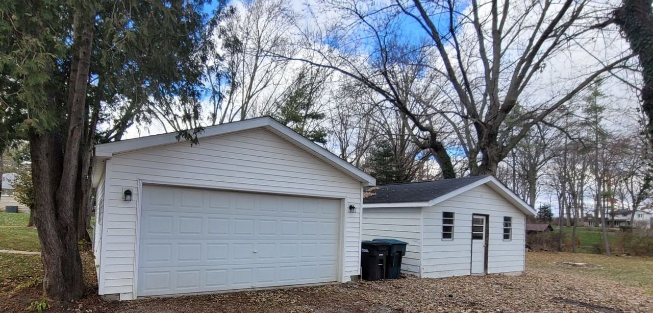 700 N Kettner Dr - Photo 3 of 16