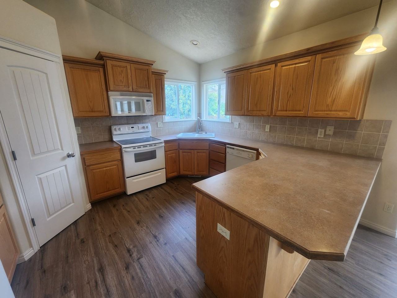 3654 N Price Way - Photo 4 of 12