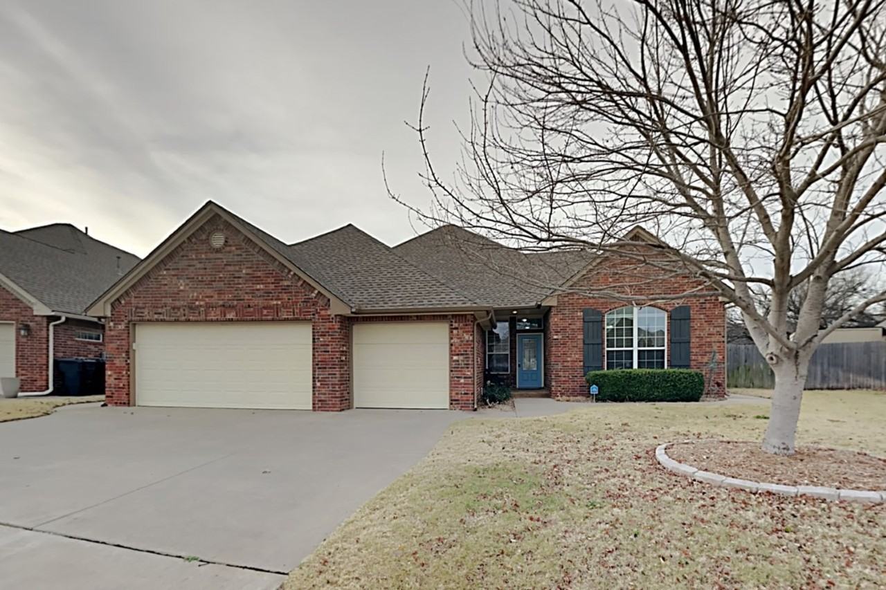 11733 Cherry Point Ln - Photo 2 of 25