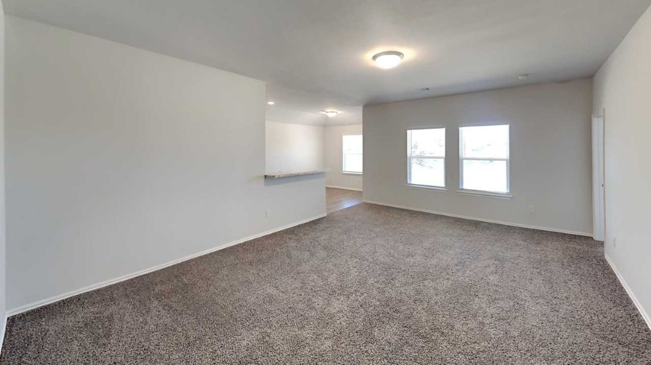 10005 Wessex Dr - Photo 4 of 17