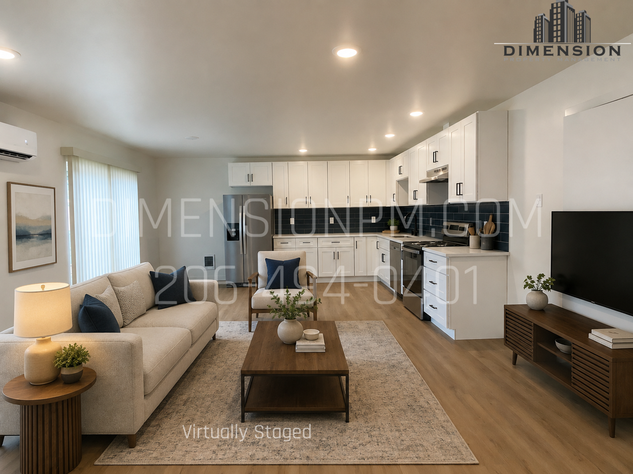 Newer 4 Bedroom Duplex - Photo 2 of 18