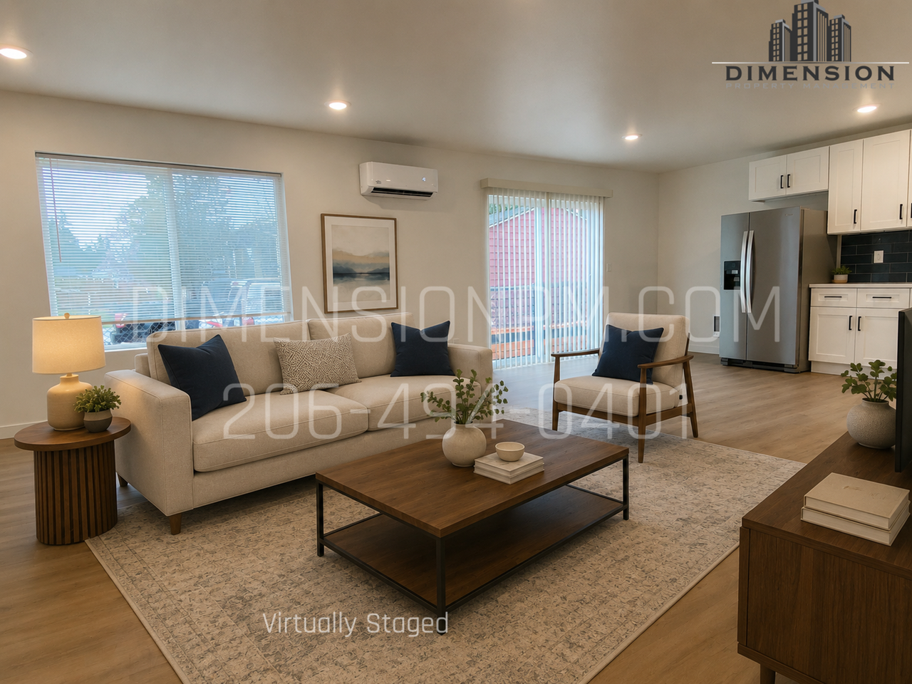 Newer 4 Bedroom Duplex - Photo 3 of 18