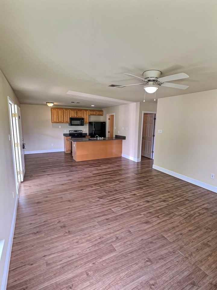 9612 Nevada Ave - Photo 4 of 17