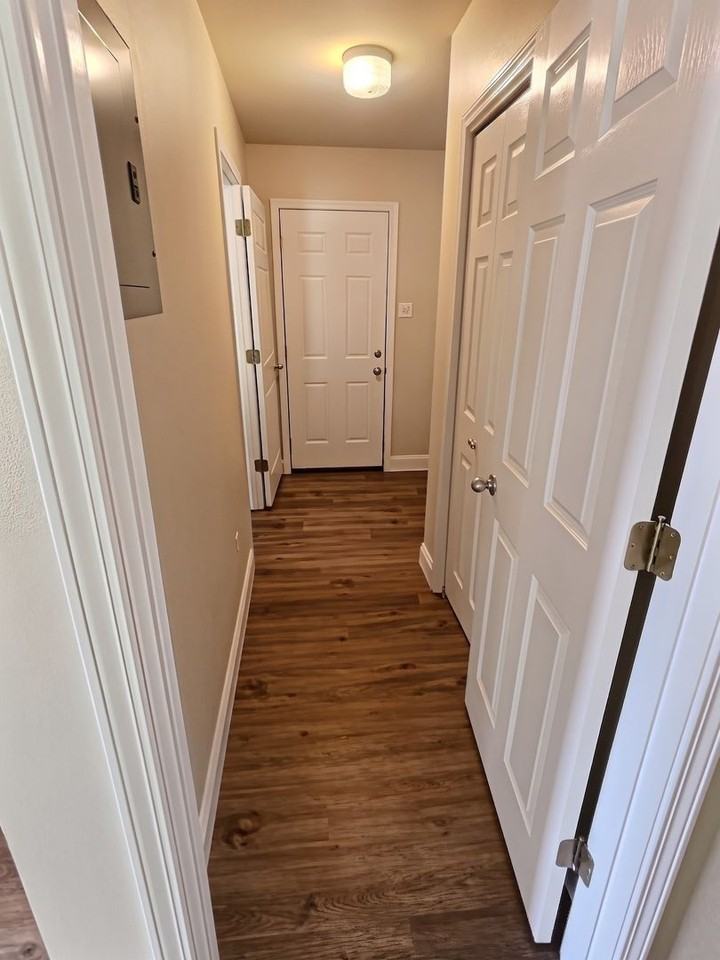 9612 Nevada Ave - Photo 5 of 17