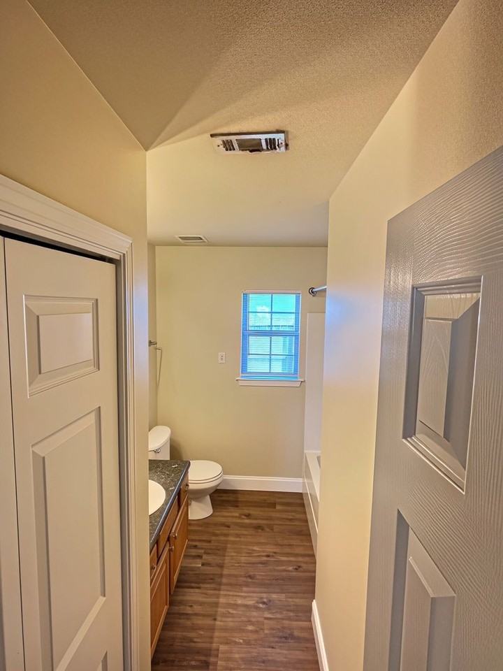 9612 Nevada Ave - Photo 7 of 17