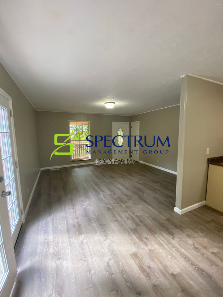 1901 Valley View Dr - Photo 6 of 20