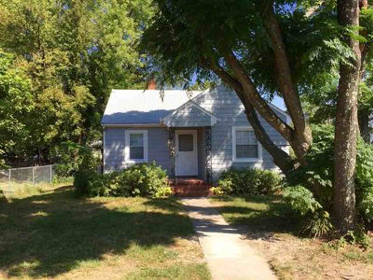 2210 Shirleydale Ave - Photo 2 of 26