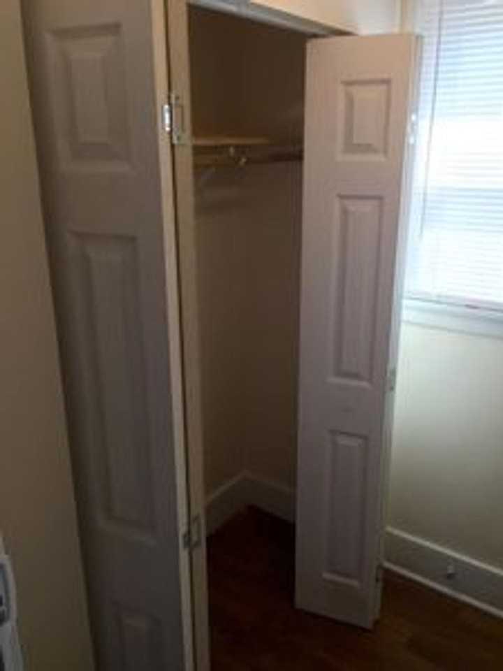 2210 Shirleydale Ave - Photo 4 of 26