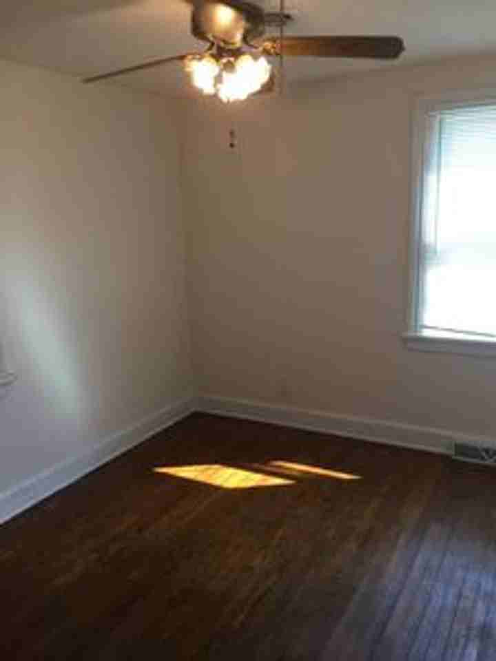 2210 Shirleydale Ave - Photo 5 of 26