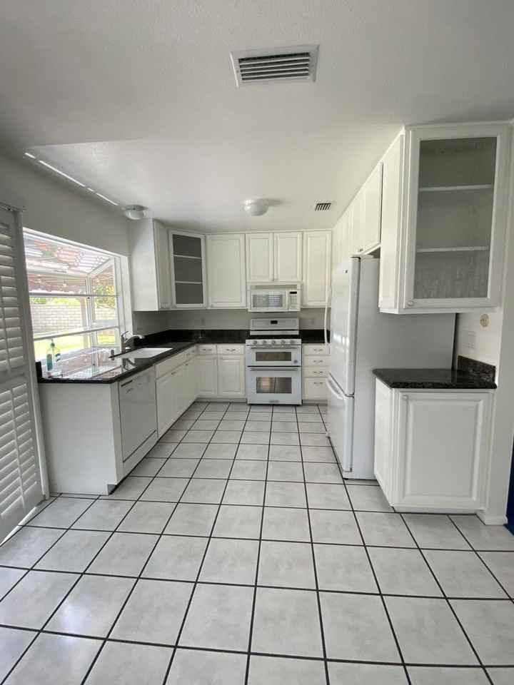 6954 Viking Ct - Photo 6 of 20